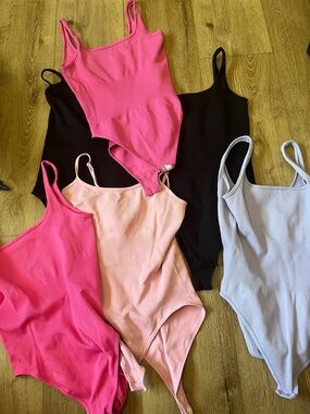 🔥 6-Piece Bodysuit Bundle – Size Large – Trendy & Flattering 🔥